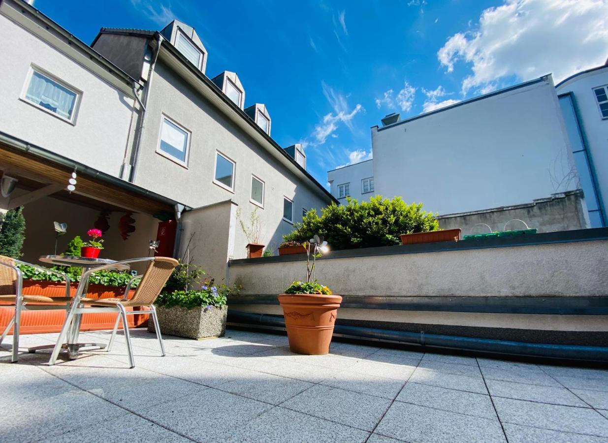 Pension Zum Blumchen Шверін Екстер'єр фото